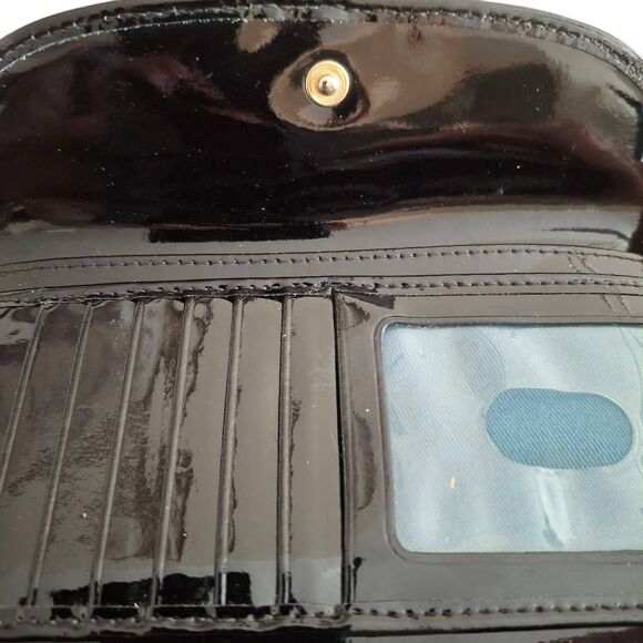 Dooney & Bourke Patent Leather Black Tri-Fold Wallet – Long Style - Picture 3 of 8